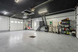 Garage - 