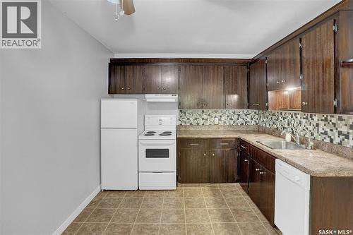 13 2358 Rae Street, Regina, SK - Indoor Photo Showing Kitchen