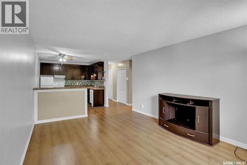 13 2358 Rae Street, Regina, SK - Indoor Photo Showing Kitchen