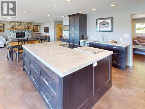 9771 View Road, Powell River, BC - Indoor Photo Showing Kitchen