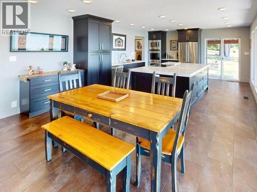 9771 View Road, Powell River, BC - Indoor Photo Showing Dining Room
