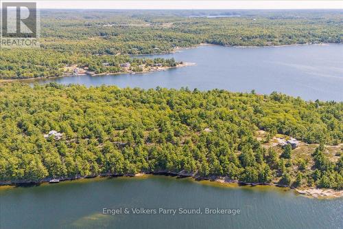 7 Ma Lane, Mcdougall, ON 