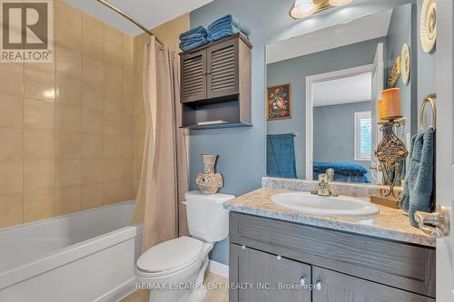 72 Dodman Crescent, Hamilton, ON - Indoor Photo Showing Bathroom