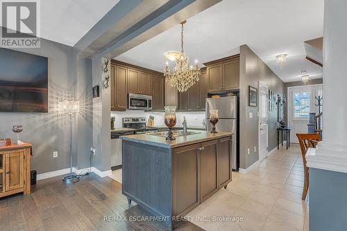 72 Dodman Crescent, Hamilton, ON - Indoor Photo Showing Kitchen