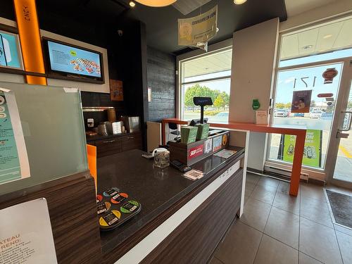 Commerce - 7366 Rue Non Disponible-Unavailable, Saint-Eustache, QC - Indoor