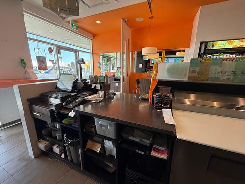Commerce - 7366 Rue Non Disponible-Unavailable, Saint-Eustache, QC - Indoor