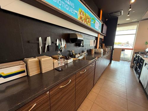 Commerce - 7366 Rue Non Disponible-Unavailable, Saint-Eustache, QC - Indoor Photo Showing Kitchen