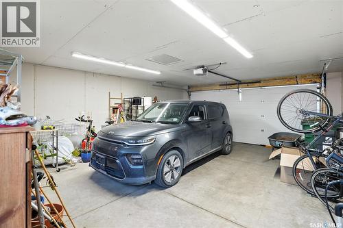 1124 9Th Street E, Saskatoon, SK - Indoor Photo Showing Garage
