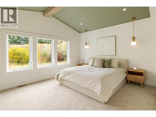 1004 Bull Crescent, Kelowna, BC - Indoor Photo Showing Bedroom