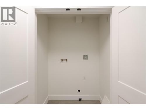 1004 Bull Crescent, Kelowna, BC - Indoor