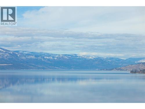3356 Black Pine Lane, Kelowna, BC 