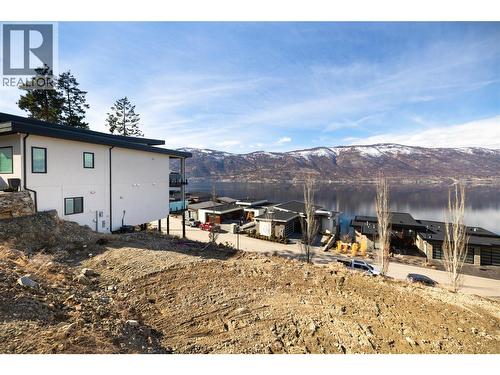 3356 Black Pine Lane, Kelowna, BC 