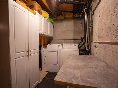 107-1458 Penticton Avenue, Penticton, BC - Indoor Photo Showing Laundry Room