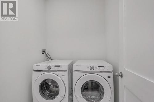 47 Fruitful Crescent, Whitby, ON - Indoor Photo Showing Laundry Room