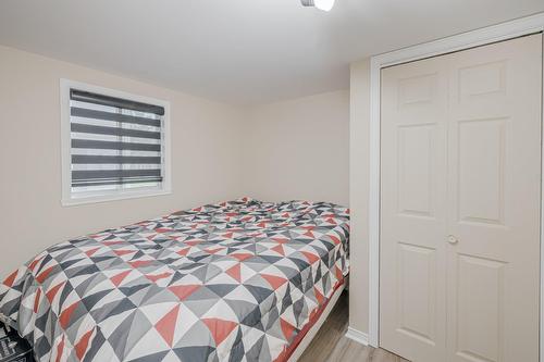 Bedroom - 4 17E Rue, Fossambault-Sur-Le-Lac, QC - Indoor Photo Showing Bedroom