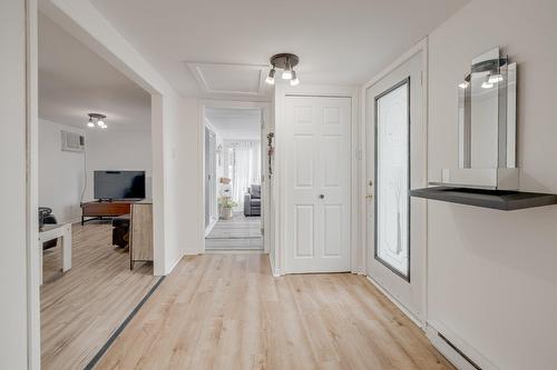 Hall - 4 17E Rue, Fossambault-Sur-Le-Lac, QC - Indoor Photo Showing Other Room