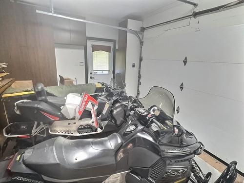 Garage - 82 Av. Du Soleil, Fossambault-Sur-Le-Lac, QC - Indoor Photo Showing Garage