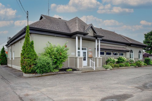 Salle communautaire - 82 Av. Du Soleil, Fossambault-Sur-Le-Lac, QC - Outdoor With Facade