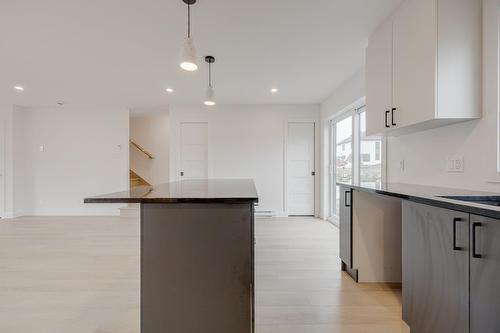 Cuisine - 70 Rue De La Traverse, Boischatel, QC - Indoor Photo Showing Kitchen