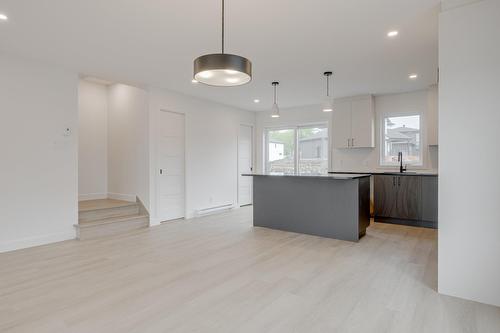 Salle à manger - 70 Rue De La Traverse, Boischatel, QC - Indoor Photo Showing Kitchen