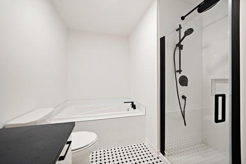 Bathroom - 3-7000 Rue De Champagnier, Brossard, QC - Indoor