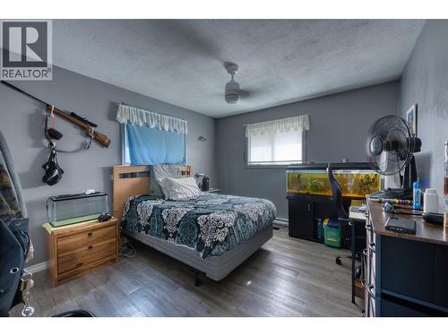 348 Creighton Valley Road, Lumby, BC - Indoor Photo Showing Bedroom