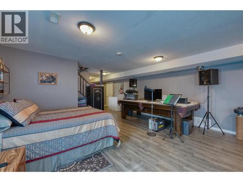 348 Creighton Valley Road, Lumby, BC - Indoor Photo Showing Bedroom