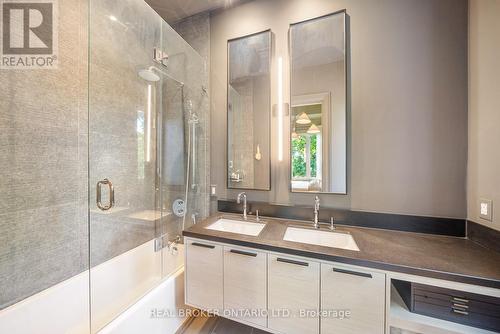 172-174 Victoria Street, Newmarket, ON - Indoor Photo Showing Bathroom