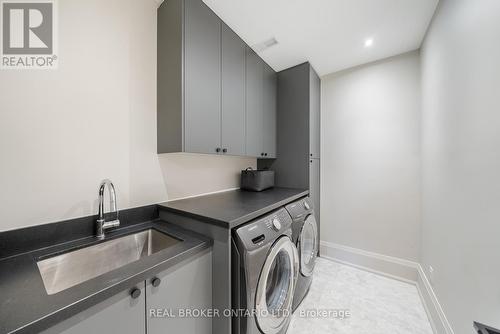 172-174 Victoria Street, Newmarket, ON - Indoor Photo Showing Laundry Room