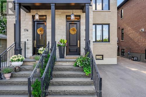 172-174 Victoria Street, Newmarket, ON - Outdoor