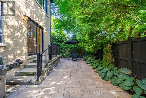 172-174 Victoria Street, Newmarket, ON - Outdoor