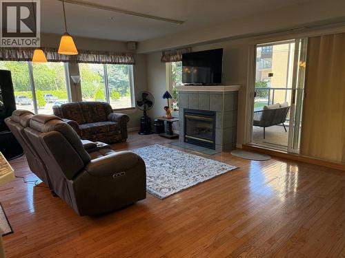 970 Lorne Street Unit# 108, Kamloops, BC - Indoor Photo Showing Living Room With Fireplace