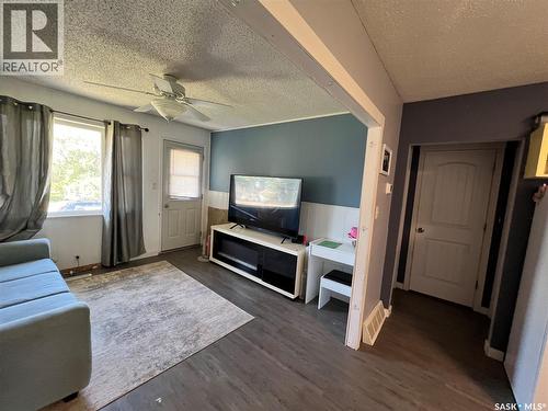 1005 Herbert Avenue, Herbert, SK - Indoor