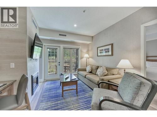 1200 Rancher Creek Road Unit# 236C, Osoyoos, BC - Indoor Photo Showing Living Room