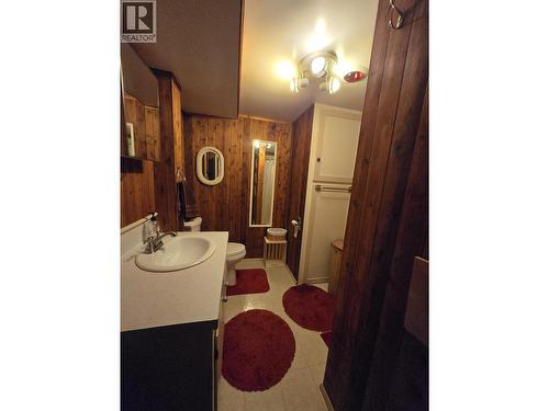 1862 Birch Avenue, Quesnel, BC - Indoor Photo Showing Bathroom