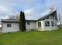 36140 Dawson Road  Ste Anne Rm, MB R5H 1J5