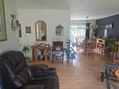 170 Seaview St, Sayward, BC 