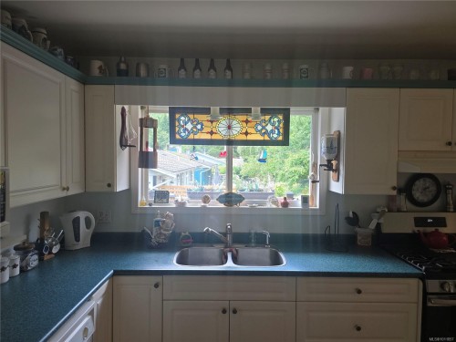 170 Seaview St, Sayward, BC 