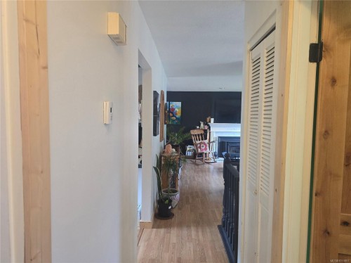 170 Seaview St, Sayward, BC 