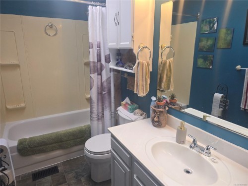 170 Seaview St, Sayward, BC 