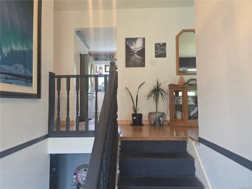 170 Seaview St, Sayward, BC 