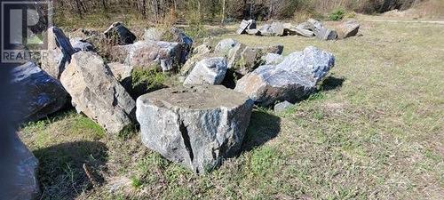granite boulders - Pt Lt 147 Con A Lount Rye Rye Road, South River, ON 