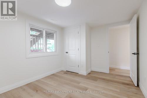 92 Pearl Street S, Hamilton, ON - Indoor Photo Showing Other Room