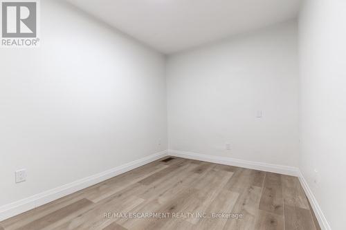 92 Pearl Street S, Hamilton, ON - Indoor Photo Showing Other Room