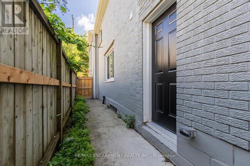 92 Pearl Street S, Hamilton, ON - Outdoor With Exterior