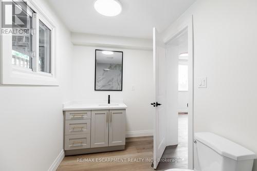 92 Pearl Street S, Hamilton, ON - Indoor Photo Showing Other Room