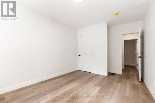 92 Pearl Street S, Hamilton, ON - Indoor Photo Showing Other Room