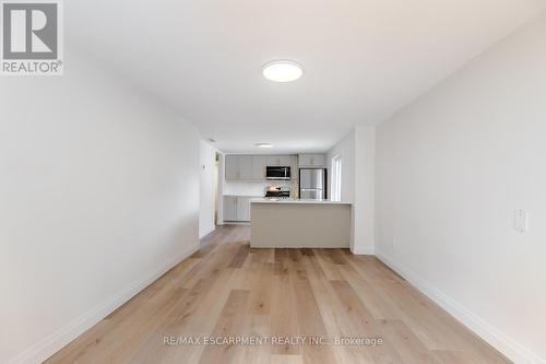 92 Pearl Street S, Hamilton, ON - Indoor Photo Showing Other Room