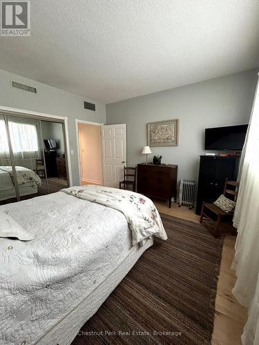 5 - 3421 Grandview Forest Glen Drive, Huntsville (Chaffey), ON - Indoor Photo Showing Bedroom