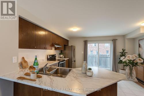 15 Adam Oates Heights, Toronto, ON - Indoor Photo Showing Kitchen With Double Sink